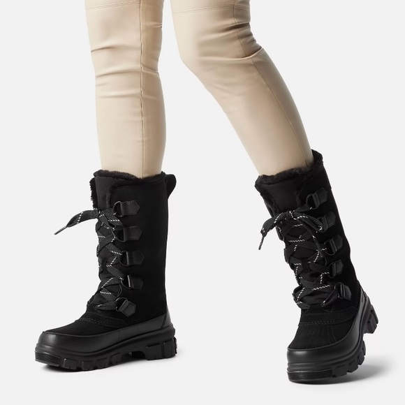 Sorel Shoes - Black Sorel Winter Boots with Fur Trim Woman’s 8.5